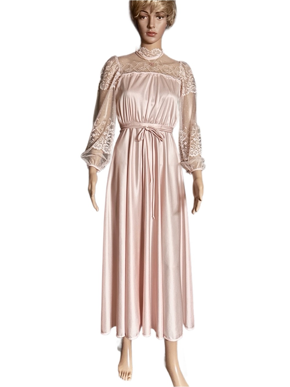 Vintage (60’s) ~ Size 7/8 ~ Union Made (ILGWU) USA ~ Pink W/ Floral Lace ~ Dress